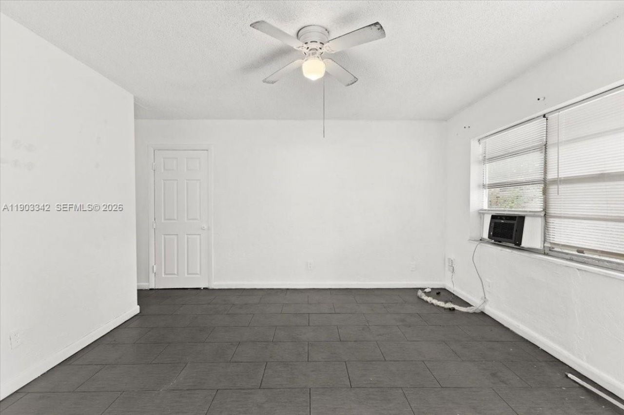 2142 NW 8th St, Fort Lauderdale, FL 33311 Photo