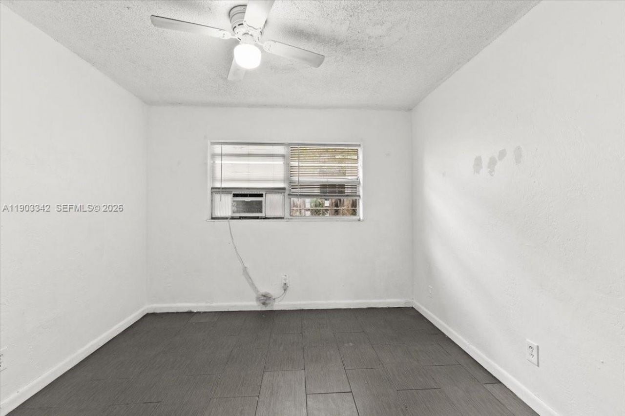 2142 NW 8th St, Fort Lauderdale, FL 33311 Photo