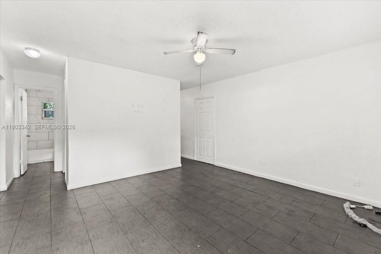 2142 NW 8th St, Fort Lauderdale, FL 33311 Photo