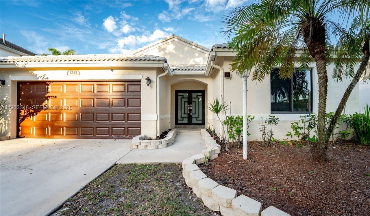 1235 NW 144th Ave, Pembroke Pines, FL 33028 Photo