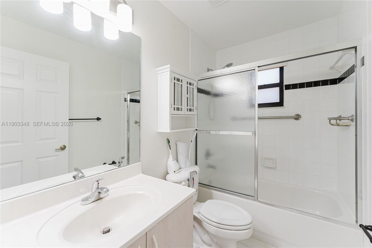 1235 NW 144th Ave, Pembroke Pines, FL 33028 Photo