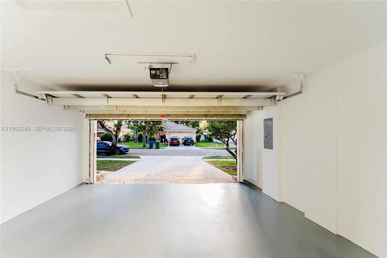 1235 NW 144th Ave, Pembroke Pines, FL 33028 Photo