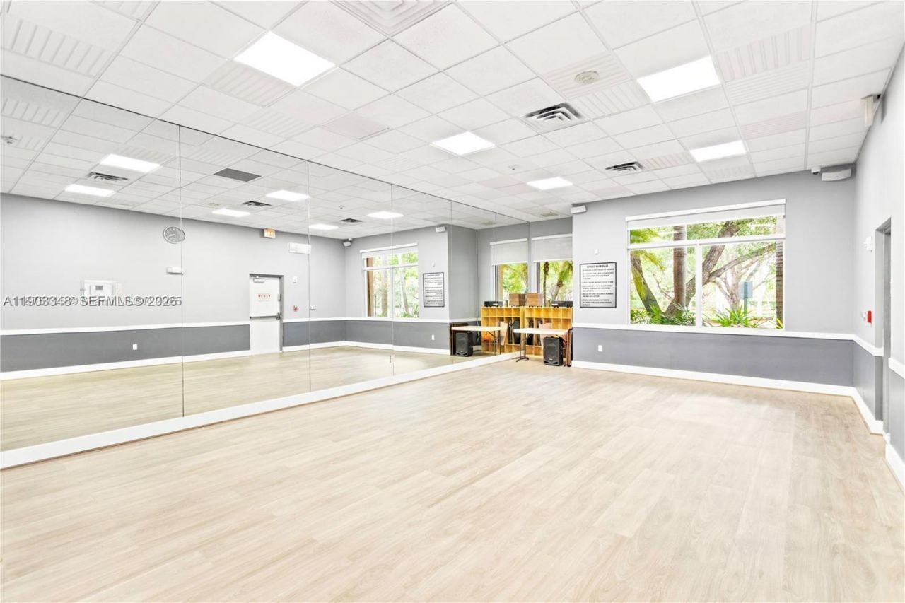 1235 NW 144th Ave, Pembroke Pines, FL 33028 Photo