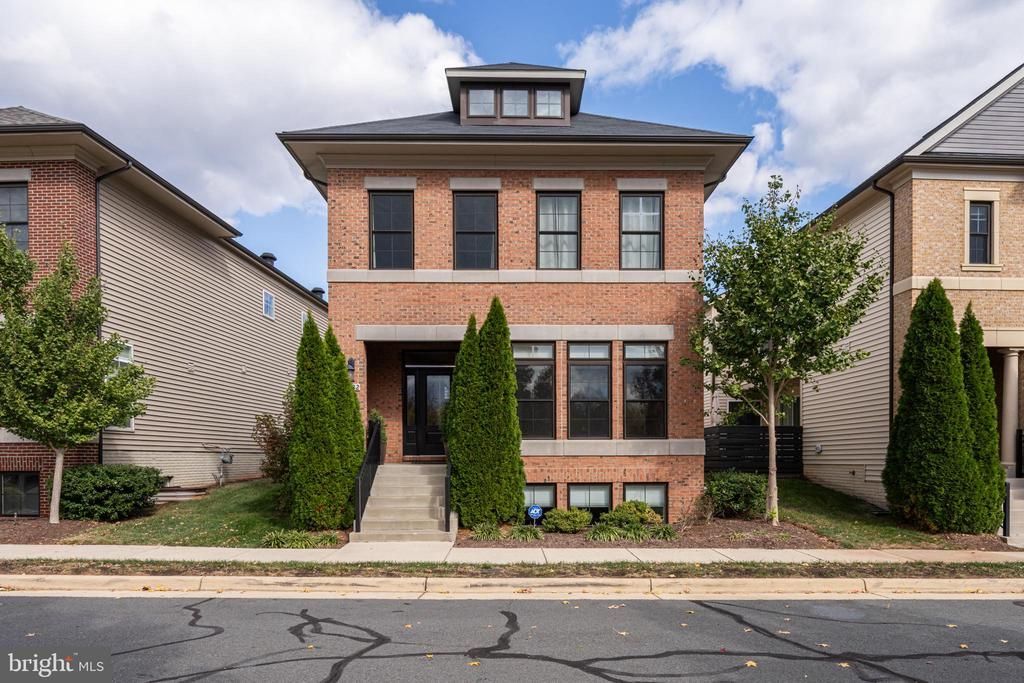 44532 Stepney Drive, Ashburn, VA 20147 Main Photo