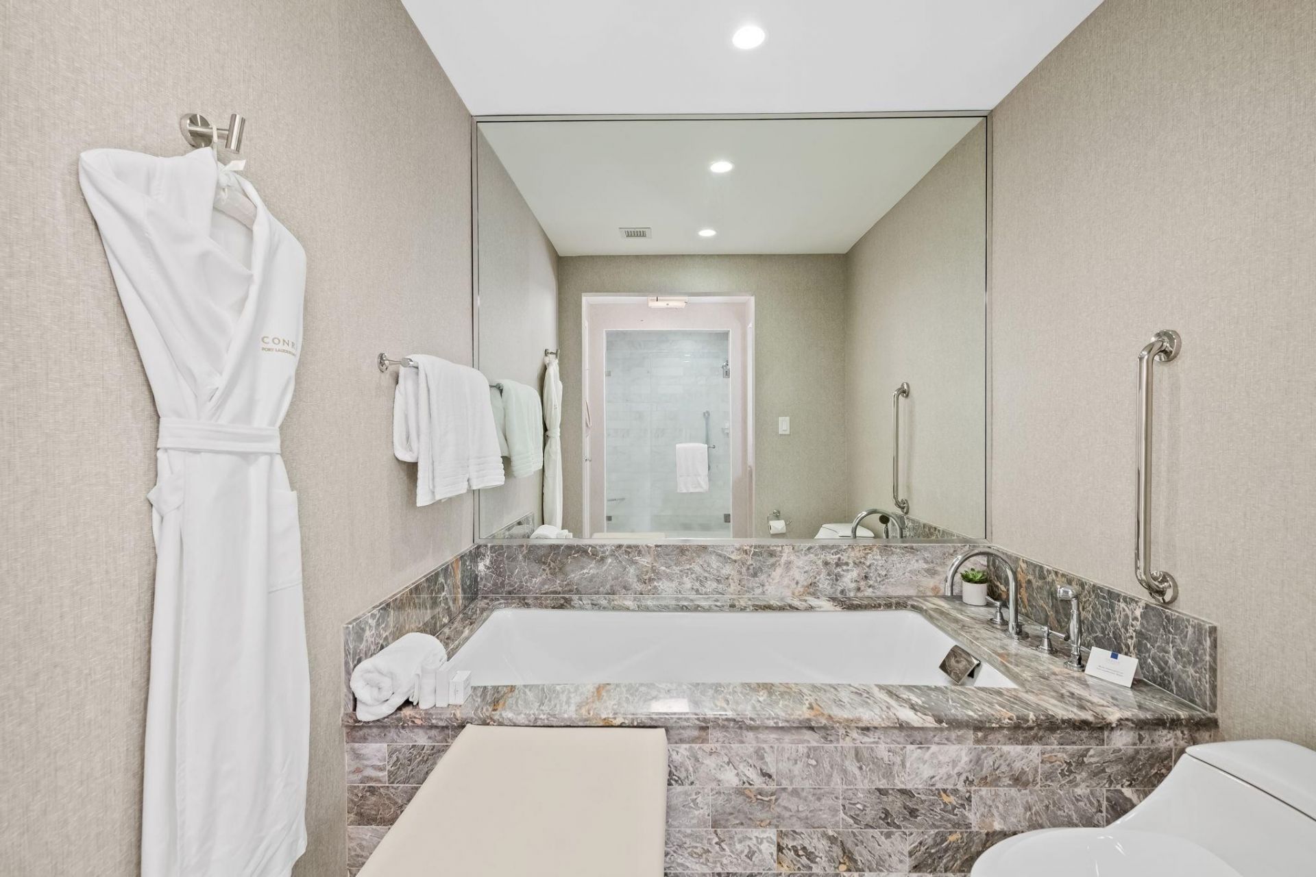 551 N Fort Lauderdale Beach Boulevard, Unit H1115, Fort Lauderdale, FL 33304 Photo