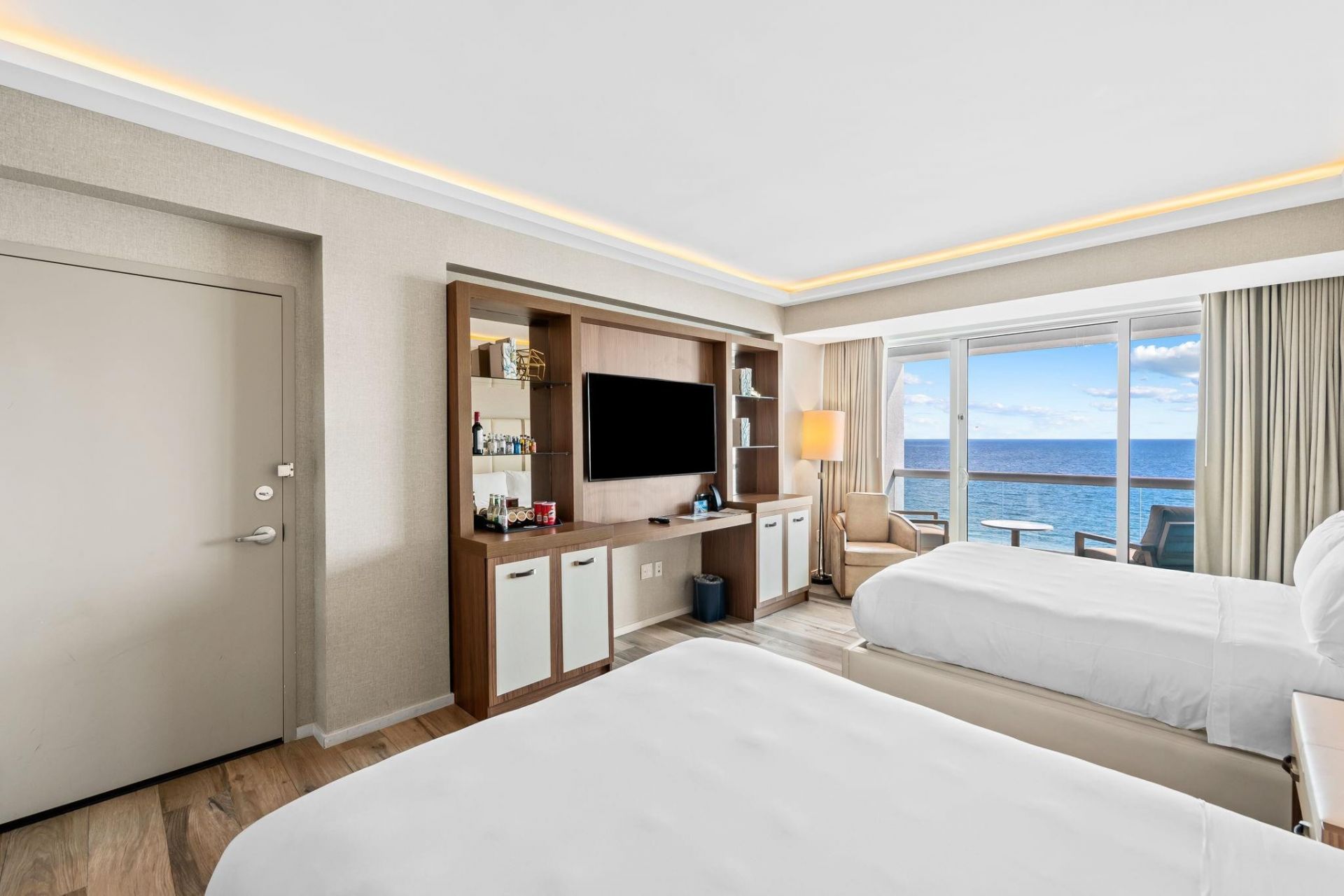 551 N Fort Lauderdale Beach Boulevard, Unit H1115, Fort Lauderdale, FL 33304 Photo