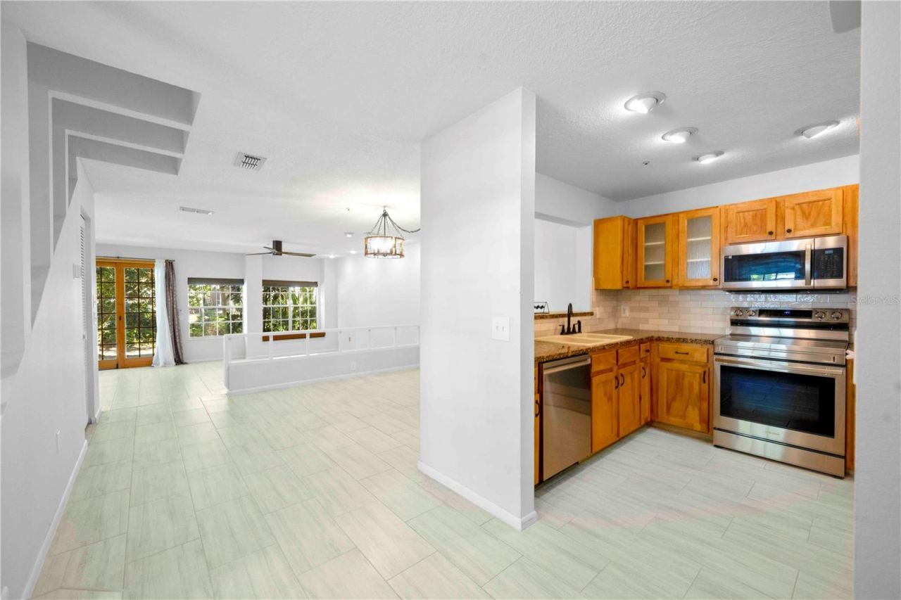 641 Maple Oak Circle, Unit 101, Altamonte Springs, FL 32701 Photo