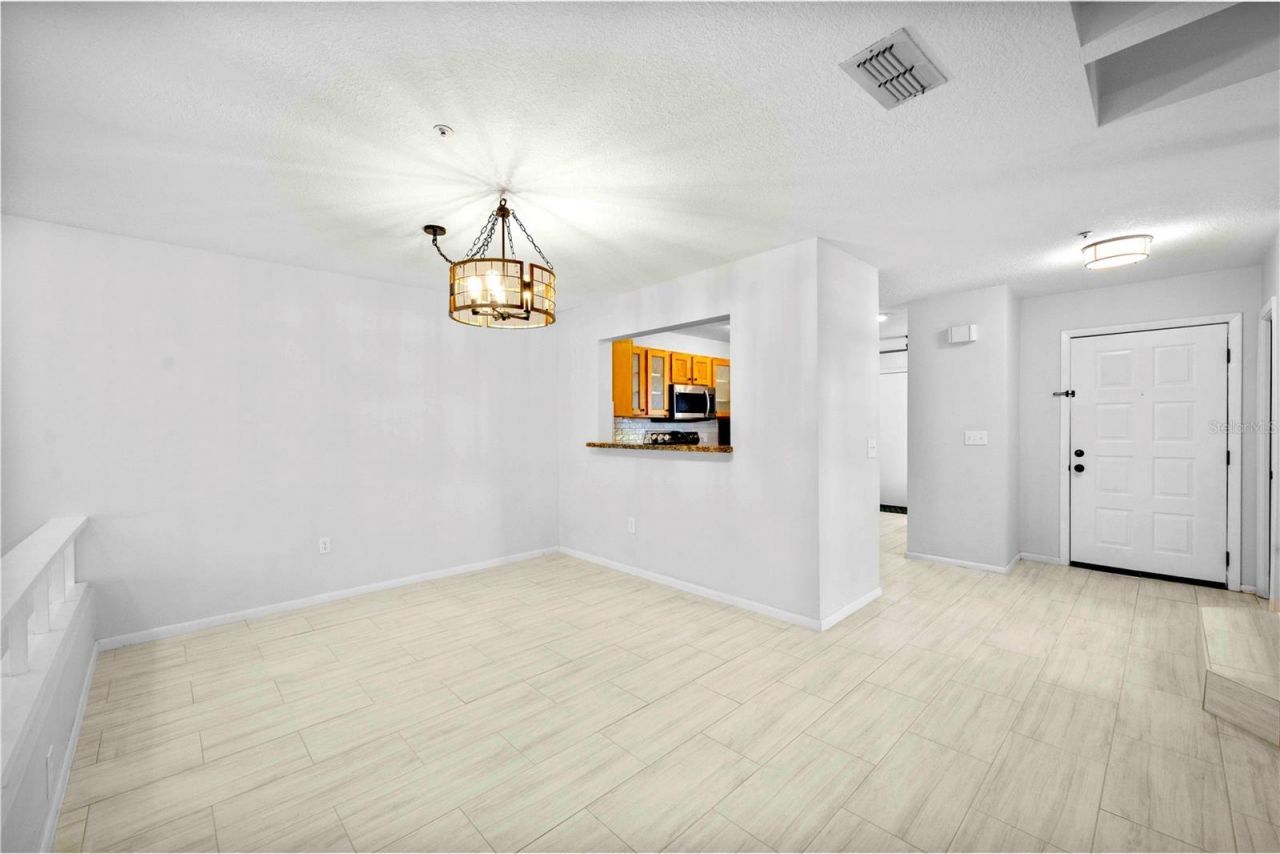 641 Maple Oak Circle, Unit 101, Altamonte Springs, FL 32701 Photo