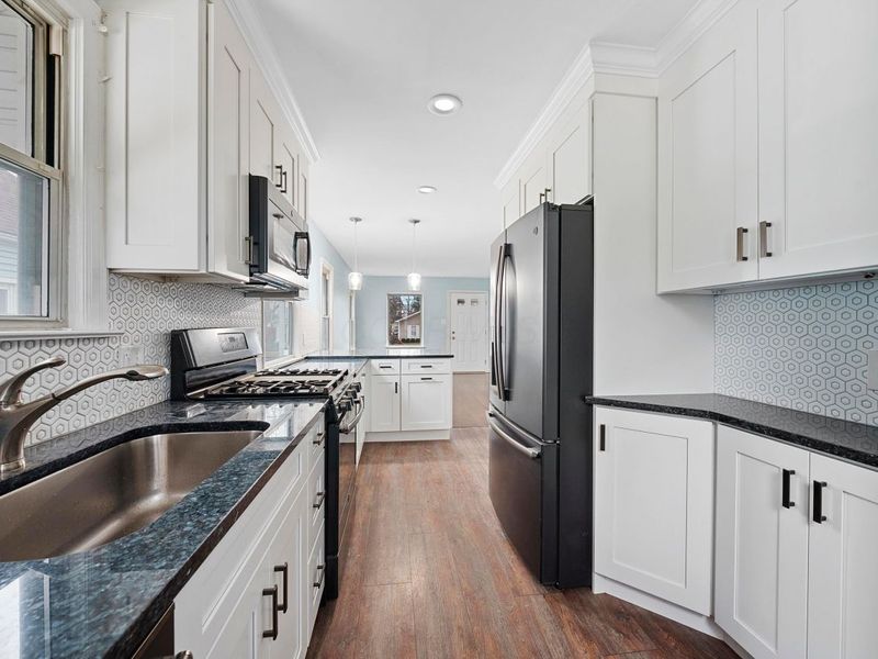 2727 Bellwood Avenue , Columbus, OH 43209 Photo 3