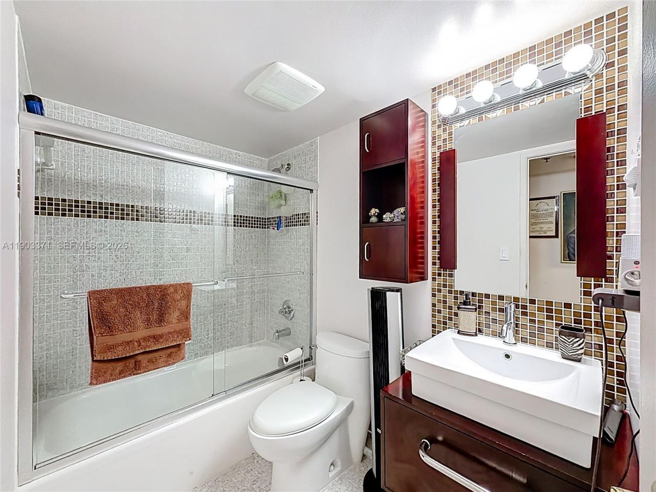 210 174th St, Unit 409, Sunny Isles Beach, FL 33160 Photo