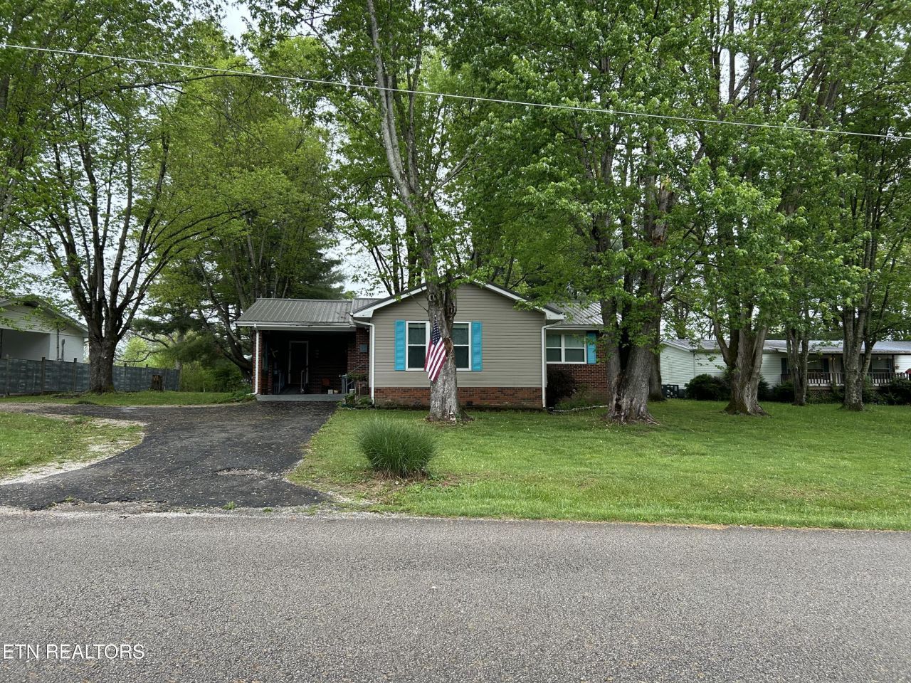 131 Oak Hill Drive Jamestown, TN 38556