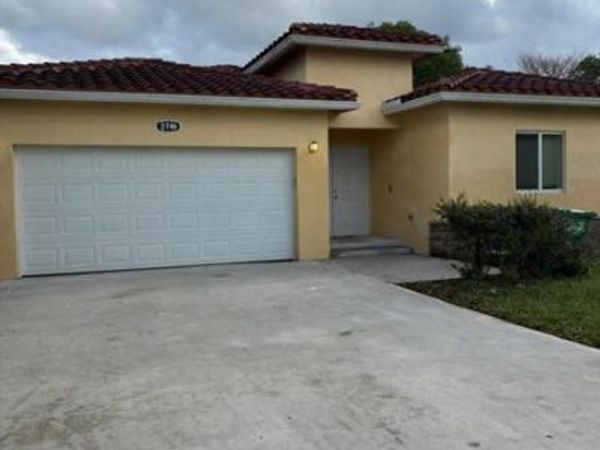 2746 NW 13 Ct, Fort Lauderdale, FL 33311