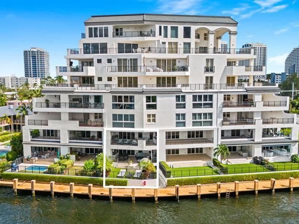 615 Bayshore Dr, Unit 103, Fort Lauderdale, FL 33304