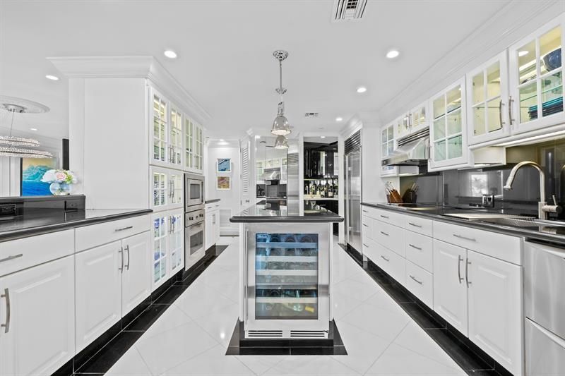 615 Bayshore Dr, Unit 103, Fort Lauderdale, FL 33304 Photo