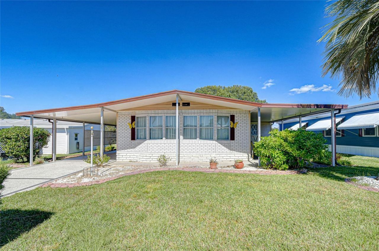 35811 Pradera Drive, Zephyrhills, FL 33541 Main Photo