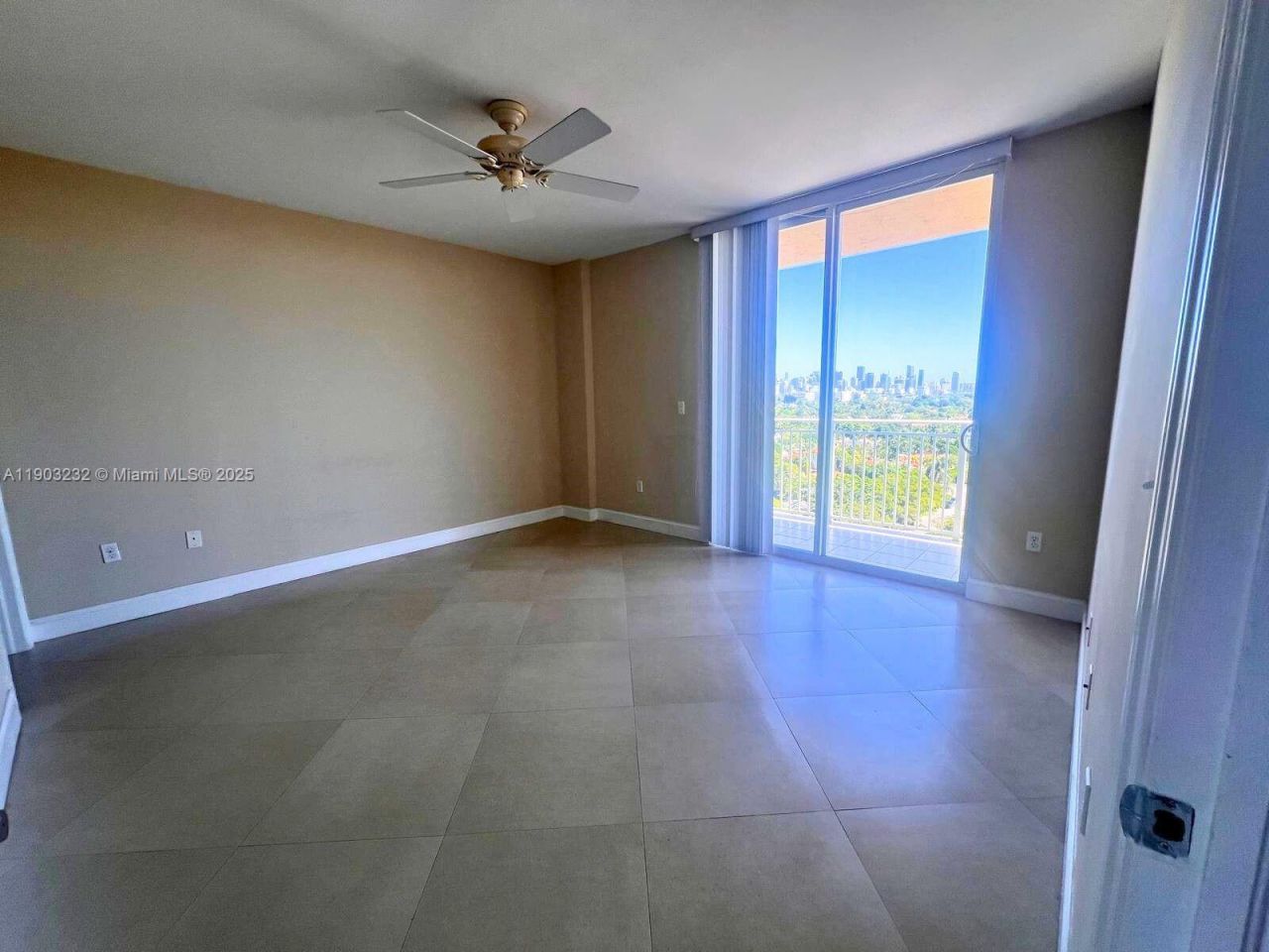 2425 SW 27th Ave, Unit 1004, Miami, FL 33145 Photo