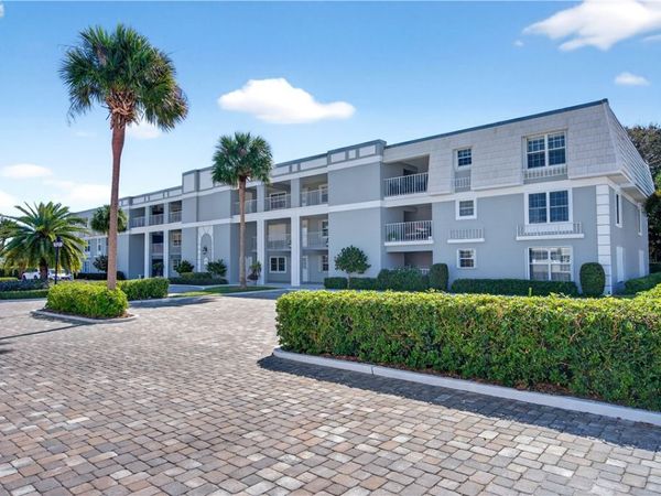 2743 Ocean Drive, Unit 50E, Vero Beach, FL 32963