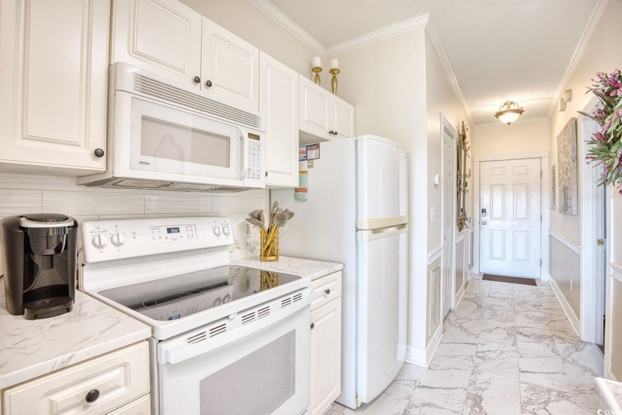 703 Riverwalk Dr. Photo 12