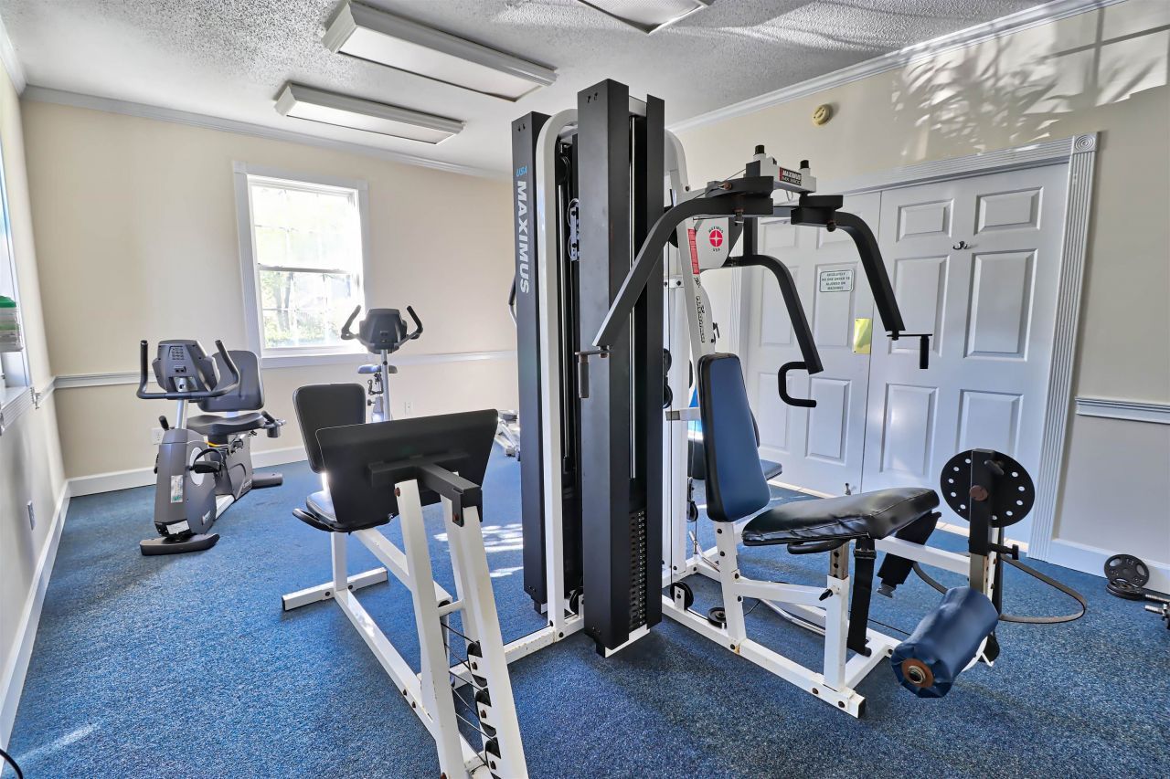 703 Riverwalk Dr. Photo 44