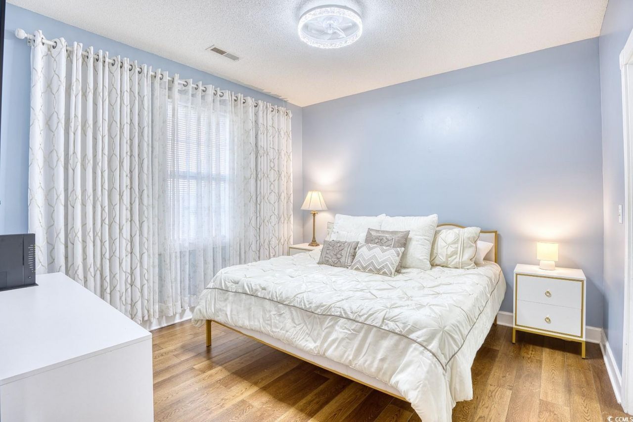 703 Riverwalk Dr. Photo 6