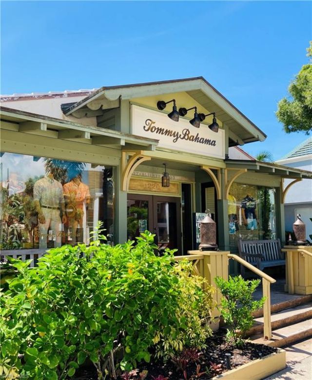 1016 7th St S, Naples, FL 34102 Photo