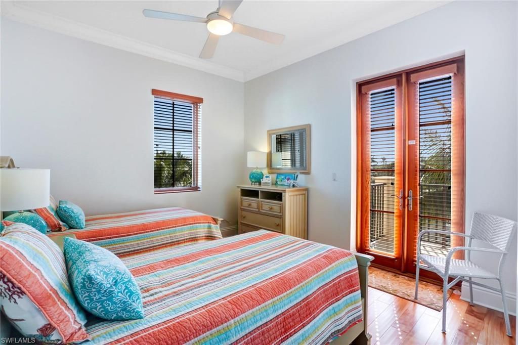 1016 7th St S, Naples, FL 34102 Photo