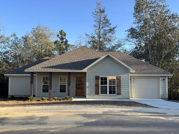 50 S Fairfax Dr., Hattiesburg, MS 39402