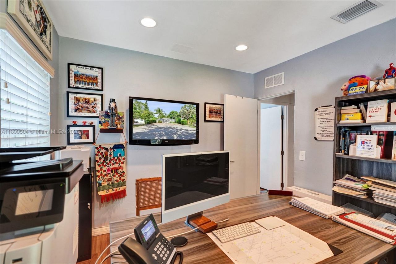 423 SE 19th St, Fort Lauderdale, FL 33316 Photo