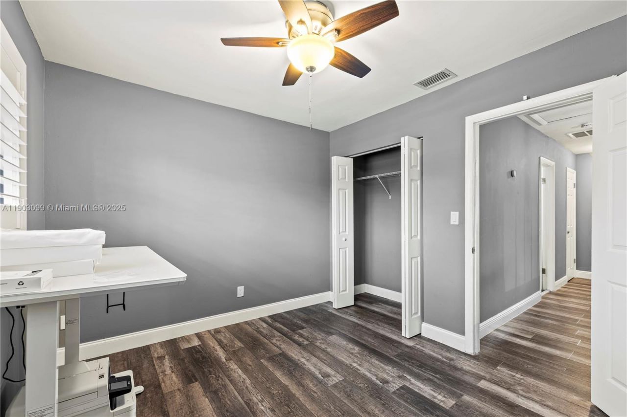 33 Madrid Ln, Unit 4-9, Davie, FL 33324 Photo