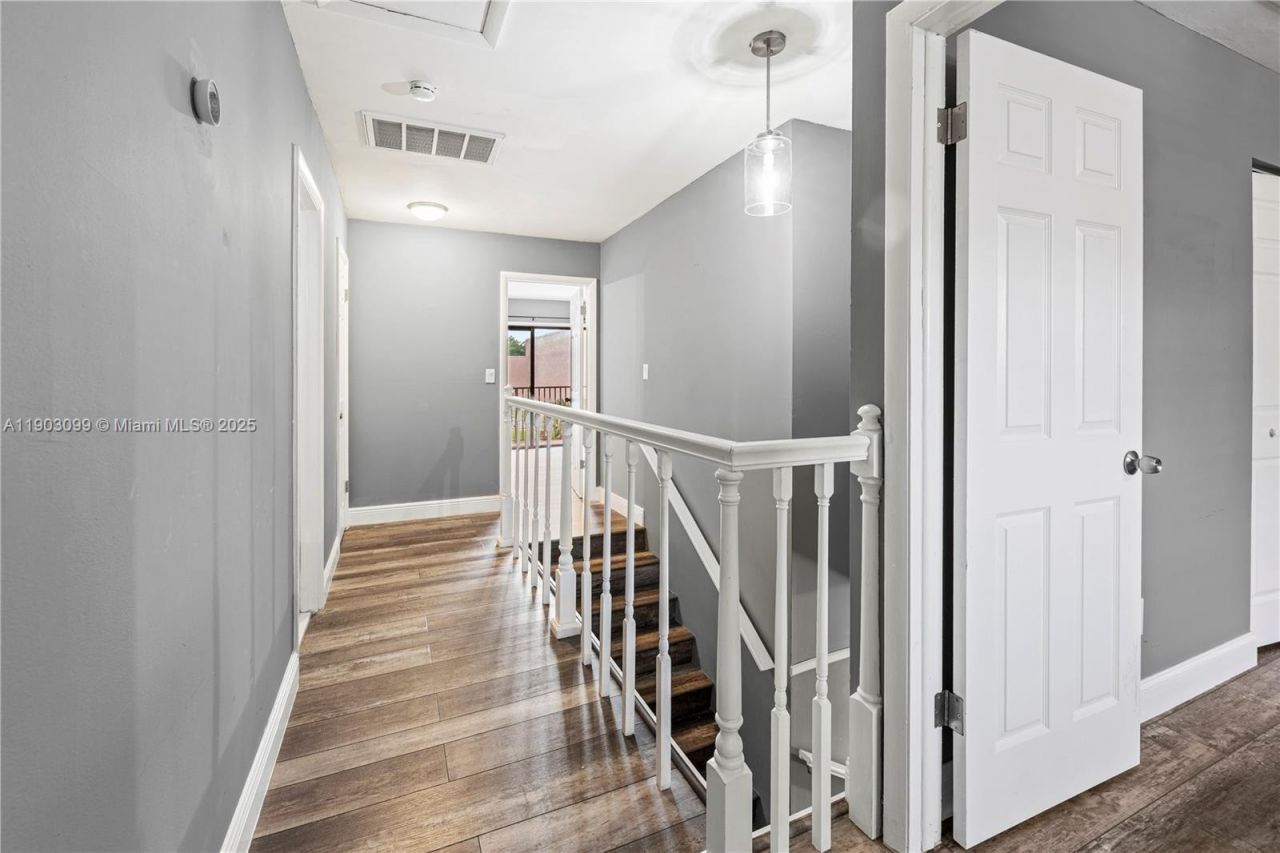 33 Madrid Ln, Unit 4-9, Davie, FL 33324 Photo