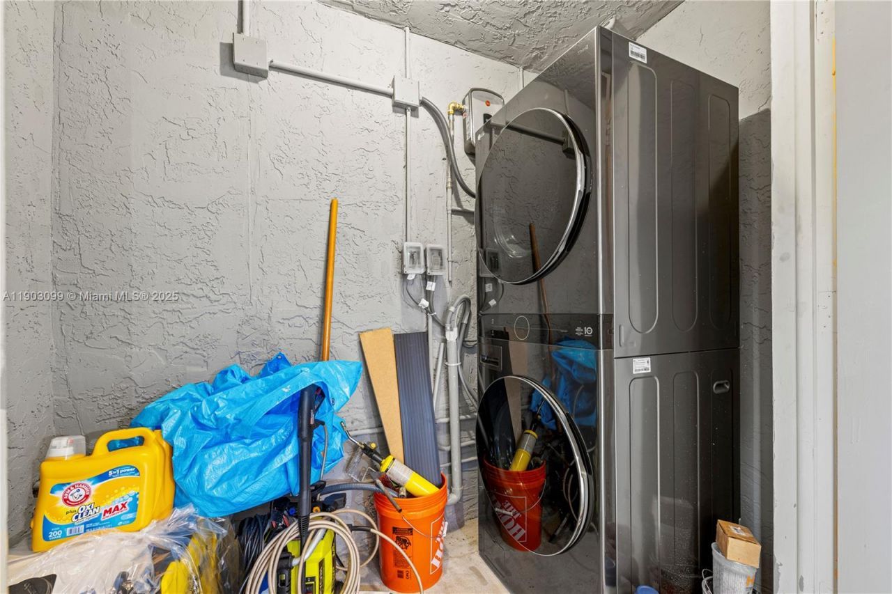 33 Madrid Ln, Unit 4-9, Davie, FL 33324 Photo