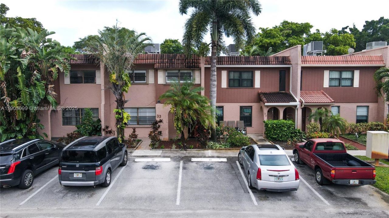 33 Madrid Ln, Unit 4-9, Davie, FL 33324 Photo
