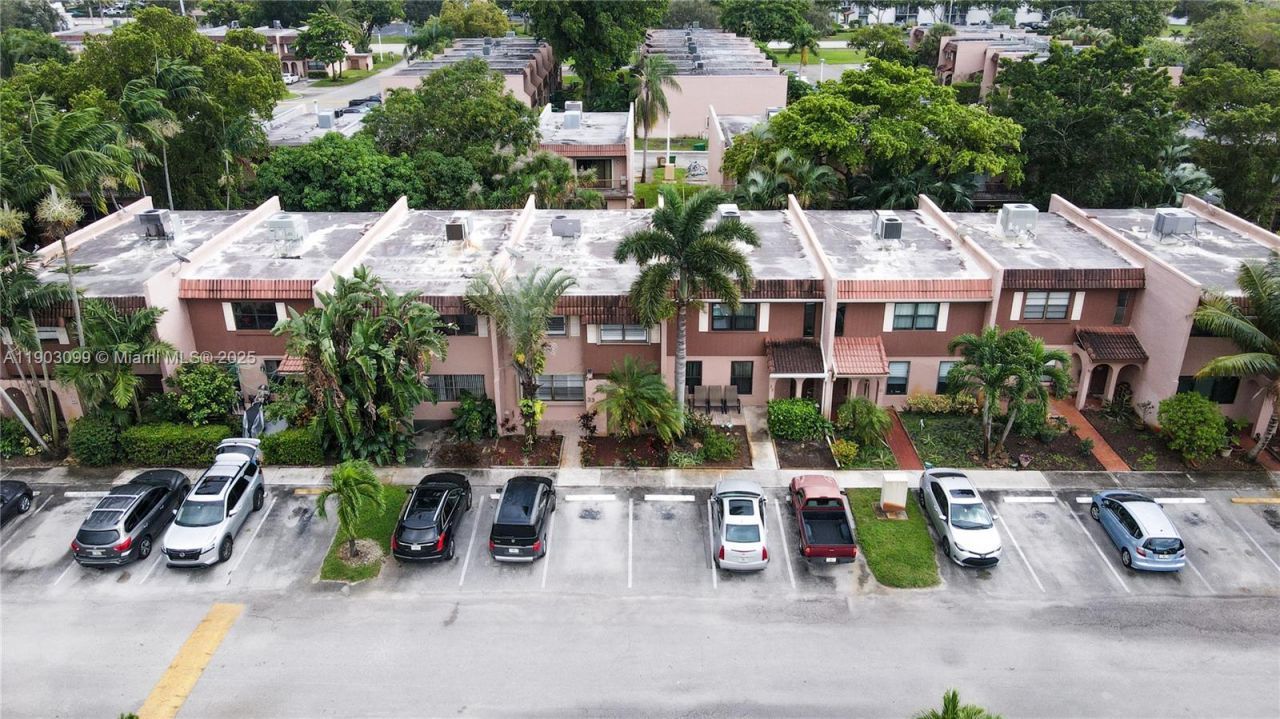 33 Madrid Ln, Unit 4-9, Davie, FL 33324 Photo