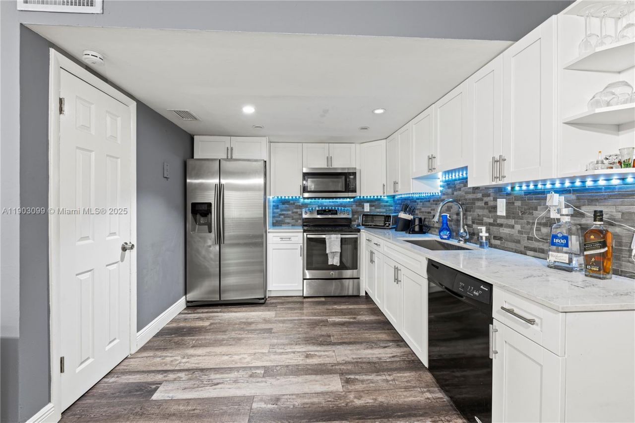 33 Madrid Ln, Unit 4-9, Davie, FL 33324 Photo