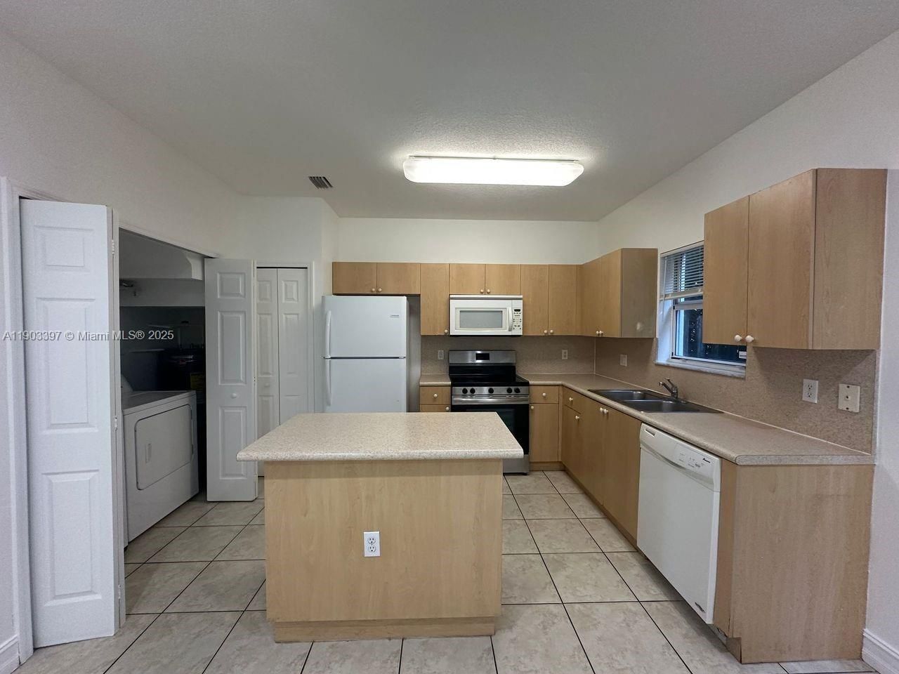 1712 SE 31st Ct, Homestead, FL 33035 Photo