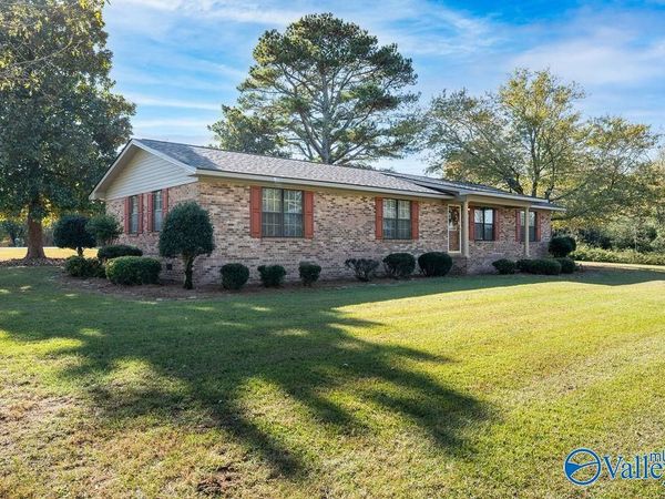 2844 Rainbow Avenue N, Rainsville, AL 35986