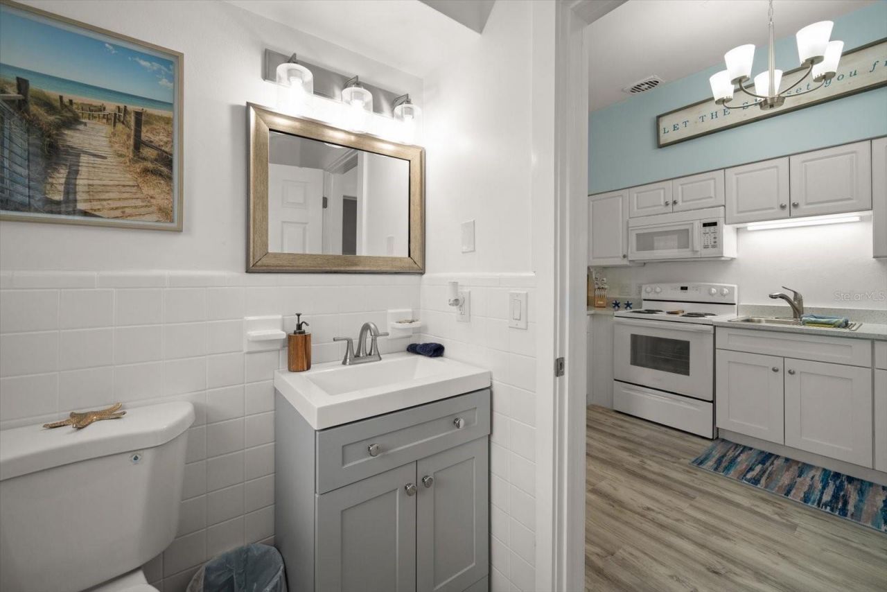 711 E Gulf Boulevard, Indian Rocks Beach, FL 33785 Photo