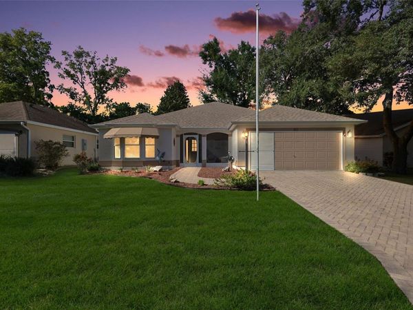 511 LOMA PASEO DRIVE, LADY LAKE, FL 32159