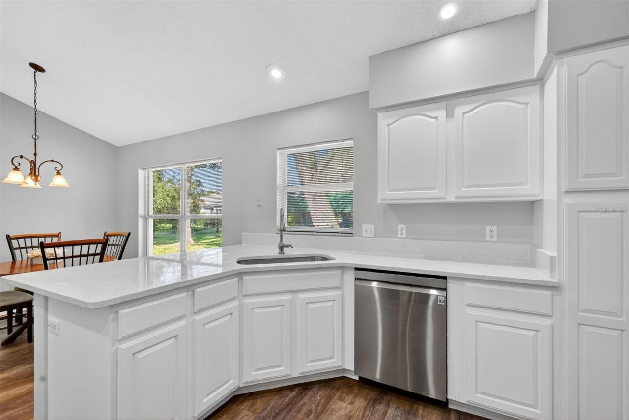 511 Loma Paseo Drive, Lady Lake, FL 32159 Photo