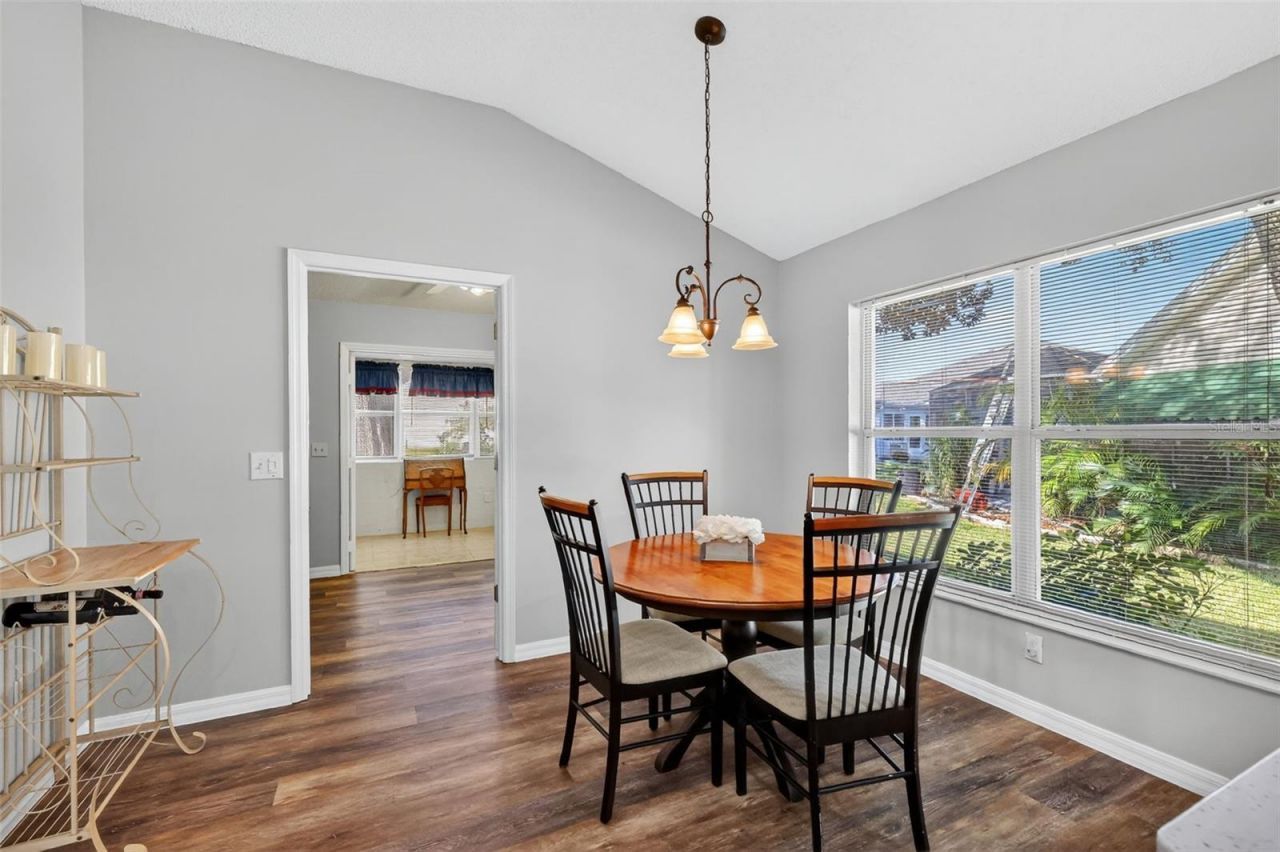511 Loma Paseo Drive, Lady Lake, FL 32159 Photo