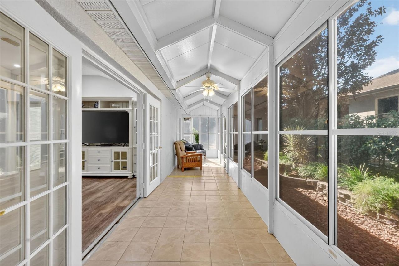511 Loma Paseo Drive, Lady Lake, FL 32159 Photo