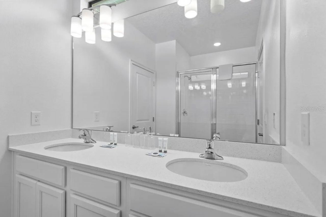 5803 High Seas Drive, Orlando, FL 32821 Photo