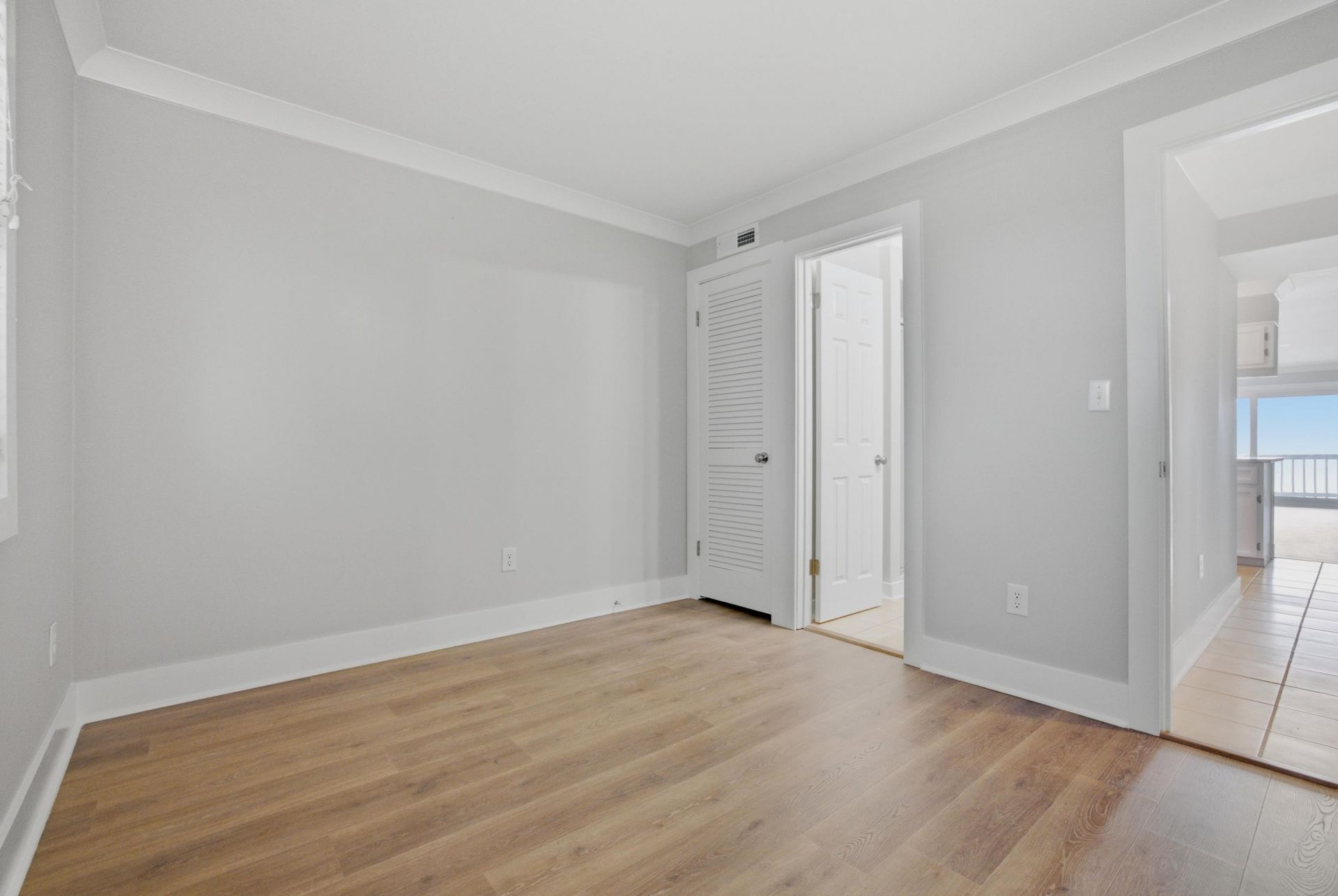 1310 N Waccamaw Dr. Photo 10