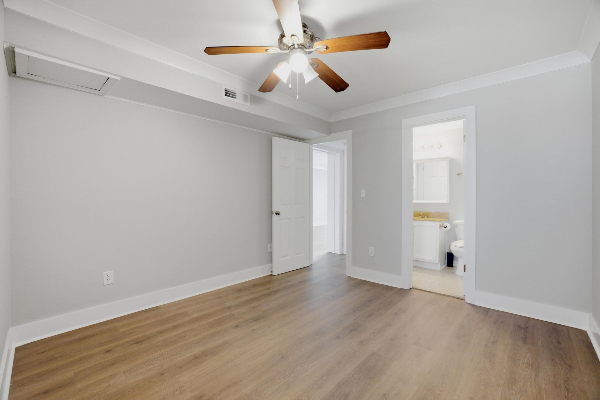 1310 N Waccamaw Dr. Photo 21