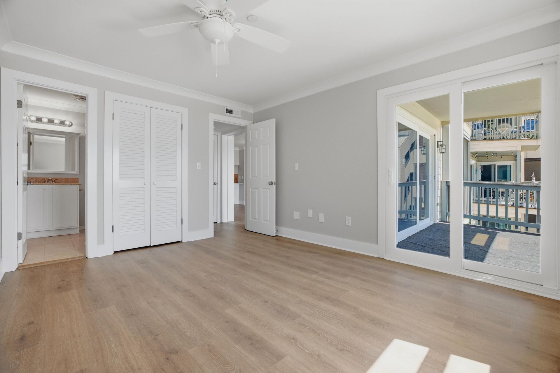 1310 N Waccamaw Dr. Photo 28