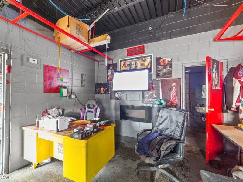 5217 Broadway Avenue, Cleveland, OH 44127 Photo 47