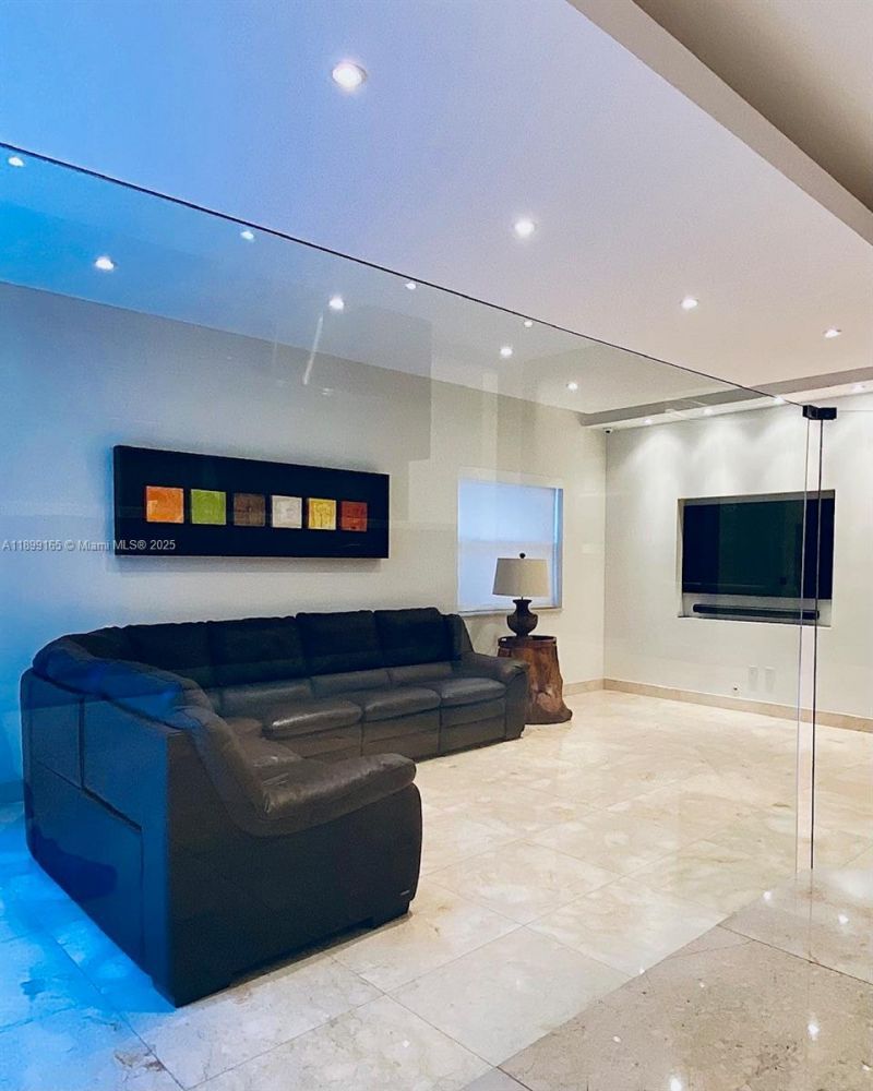 5926 NW 110th Ct, Doral, FL 33178 Photo