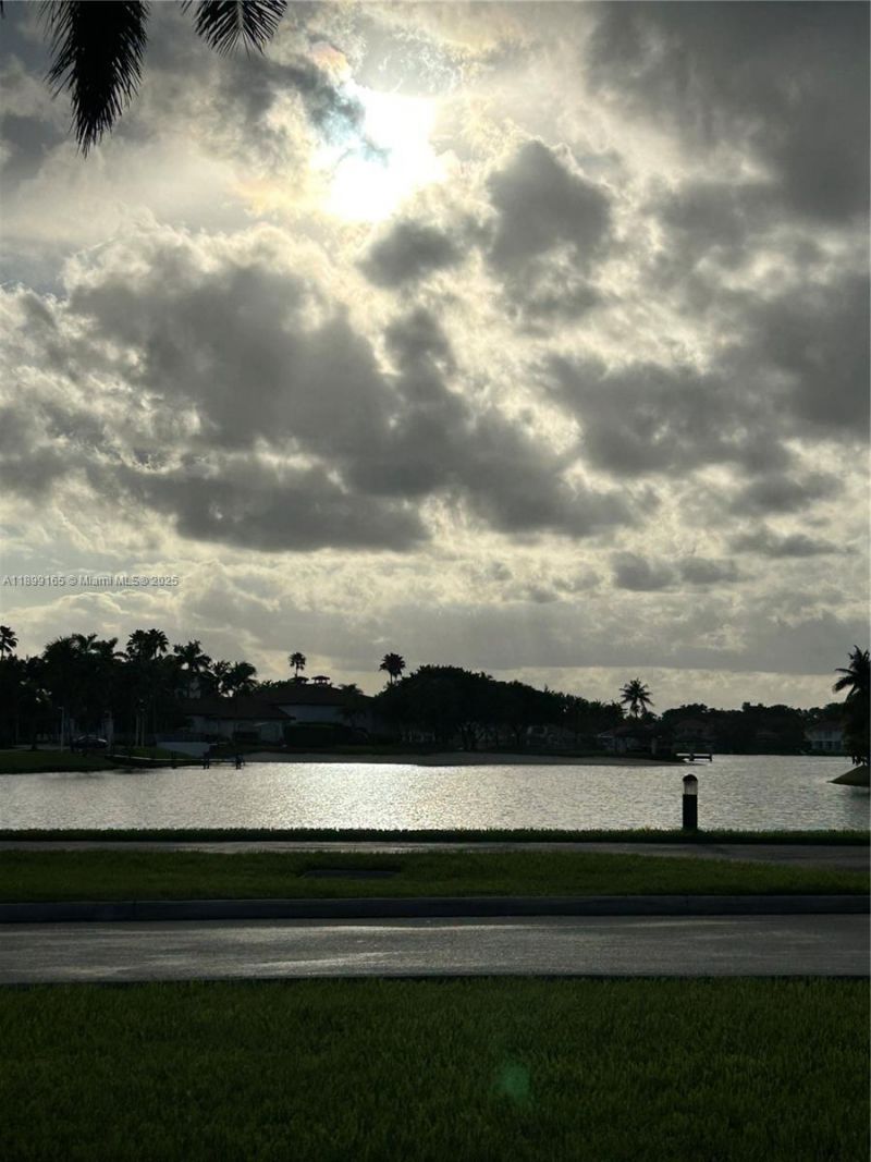 5926 NW 110th Ct, Doral, FL 33178 Photo