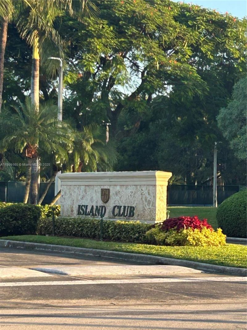 5926 NW 110th Ct, Doral, FL 33178 Photo