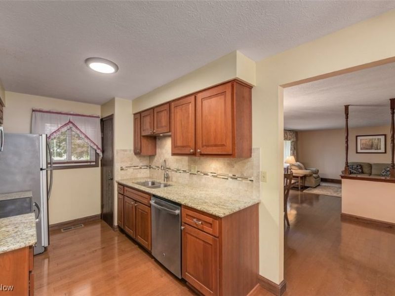 15279 Walnut Creek Drive, Strongsville, OH 44149 Photo 18